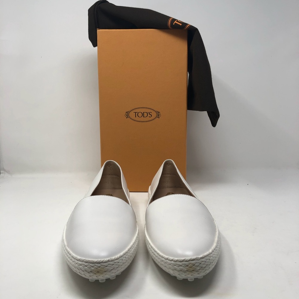 TOD’S LEATHER LOAFERS